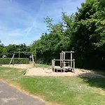 6-persoons Met Omheinde Tuin Vlakbij Strand, Hond Welkom * Warmenhuizen