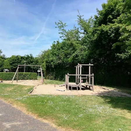 6-persoons Met Omheinde Tuin Vlakbij Strand, Hond Welkom * Warmenhuizen