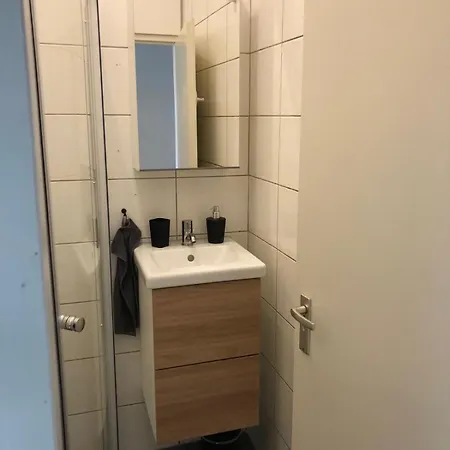 Vakantiehuis Comfortabel 6-persoons Nabij Strand, Bos, Duinen En Warmenhuizen
