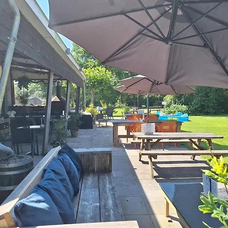 Nyaraló 6-persoons Met Omheinde Tuin Vlakbij Strand, Hond Welkom Warmenhuizen