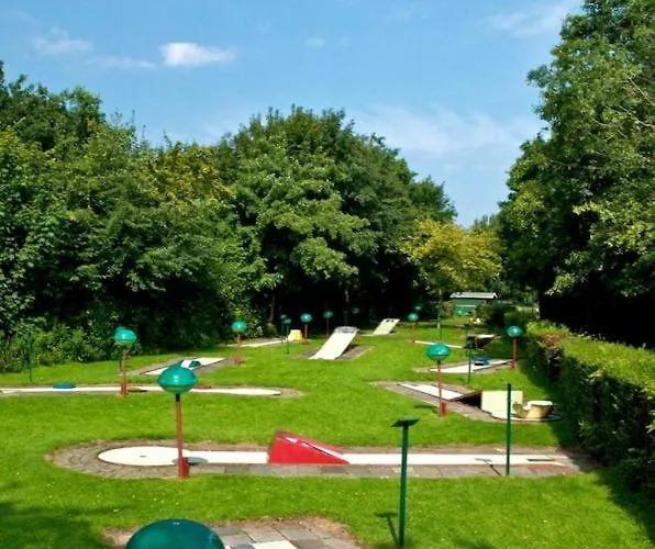 6-persoons Met Omheinde Tuin Vlakbij Strand, Hond Welkom Warmenhuizen