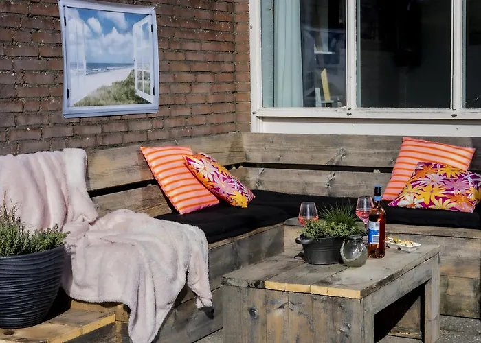 6-Persoons Huis Met Omheinde Tuin Vlakbij Strand, Hond Welkom * Warmenhuizen