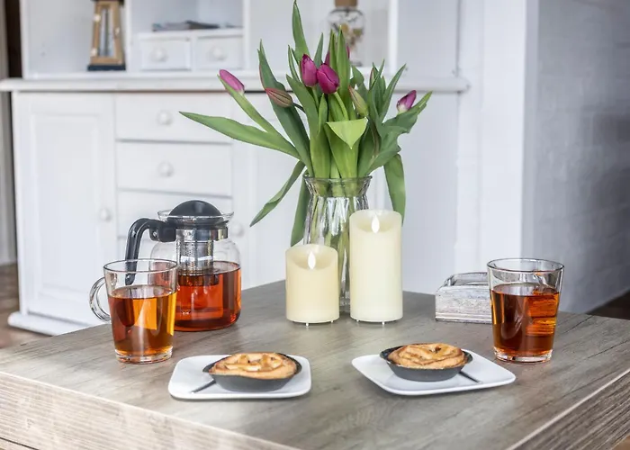 6-persoons Met Omheinde Tuin Vlakbij Strand, Hond Welkom Warmenhuizen