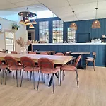 6-persoons Met Omheinde Tuin Vlakbij Strand, Hond Welkom *