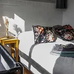 Holiday home 6-persoons Met Omheinde Tuin Vlakbij Strand, Hond Welkom *