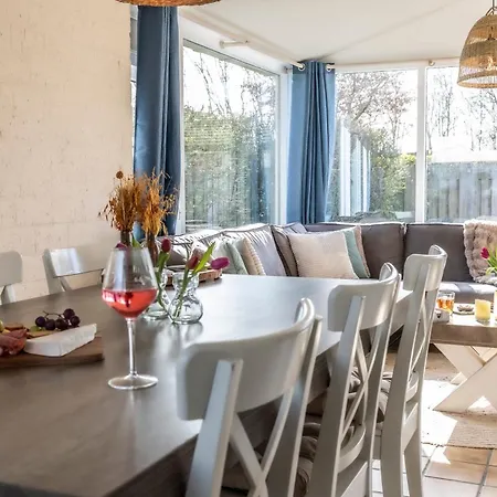 6-persoons Met Omheinde Tuin Vlakbij Strand, Hond Welkom Holiday home *